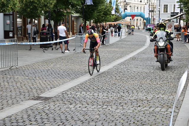 坎宁安和塔 坎宁安和塔